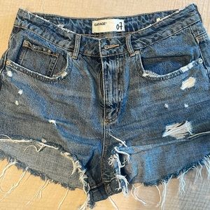 size 7 Garage shorts
